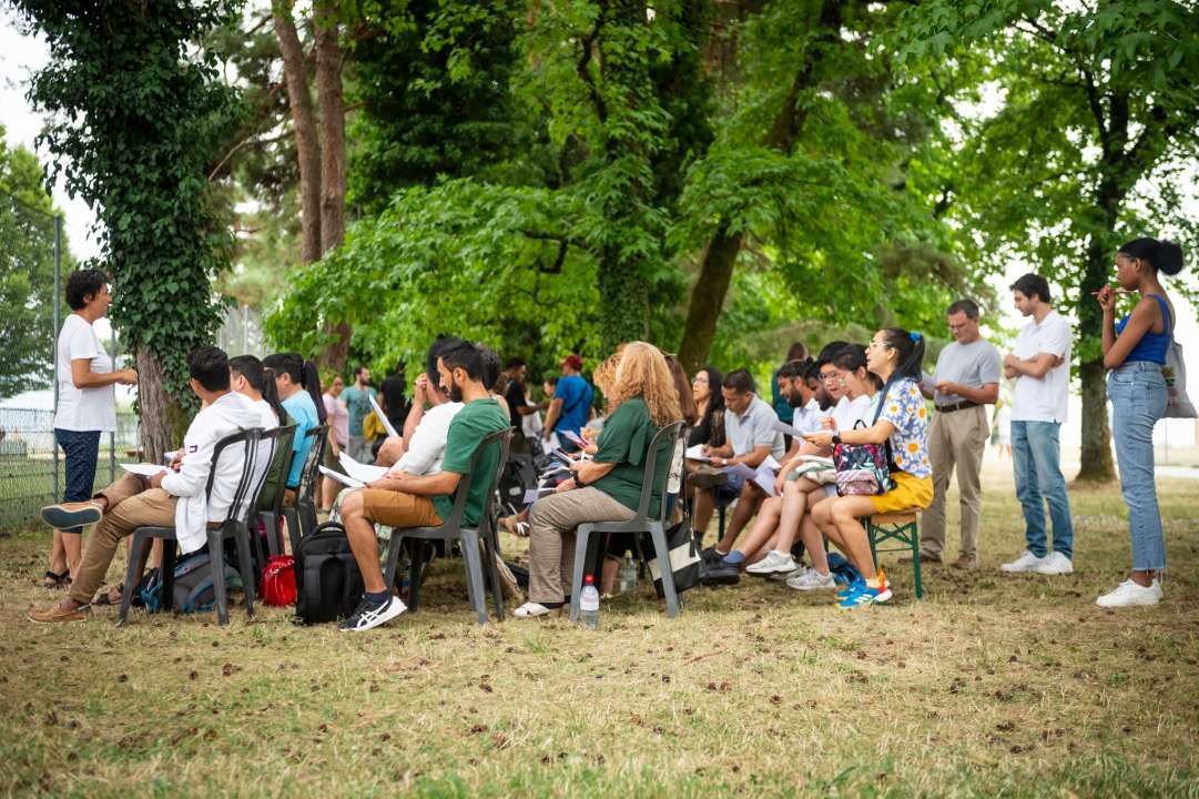 Cours de français à Vidy – Apprendre le français dans une ambiance estivale et conviviale
