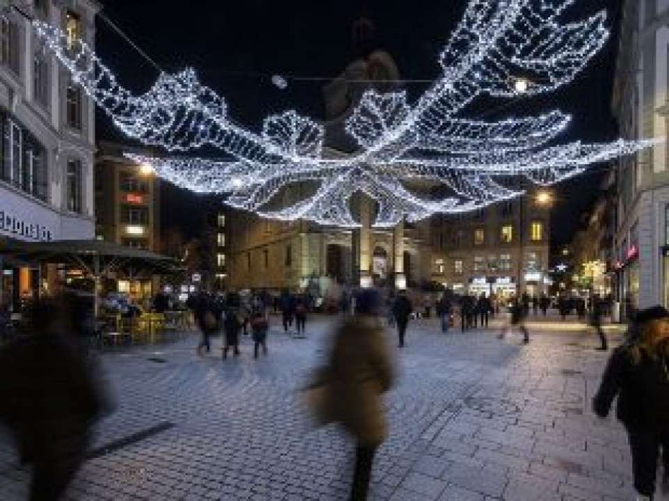 Lausanne prolonge la phase d’évaluation des projets et assure la continuité des festivités en 2026